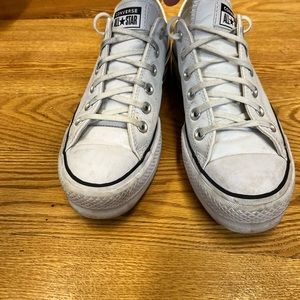 White Platform Leather Lowtop Converse Size 9.5